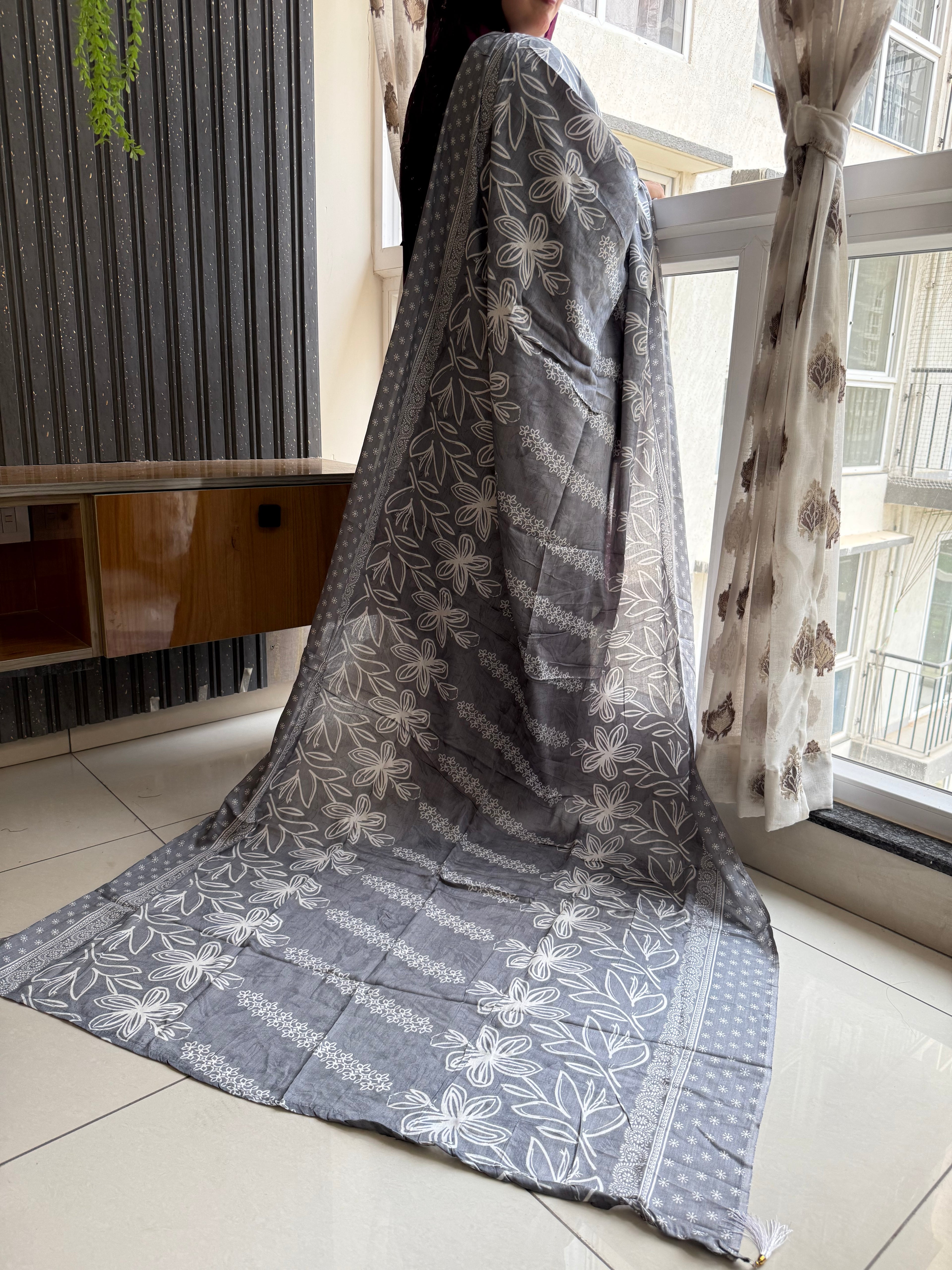 Zamrood Unstitched suit