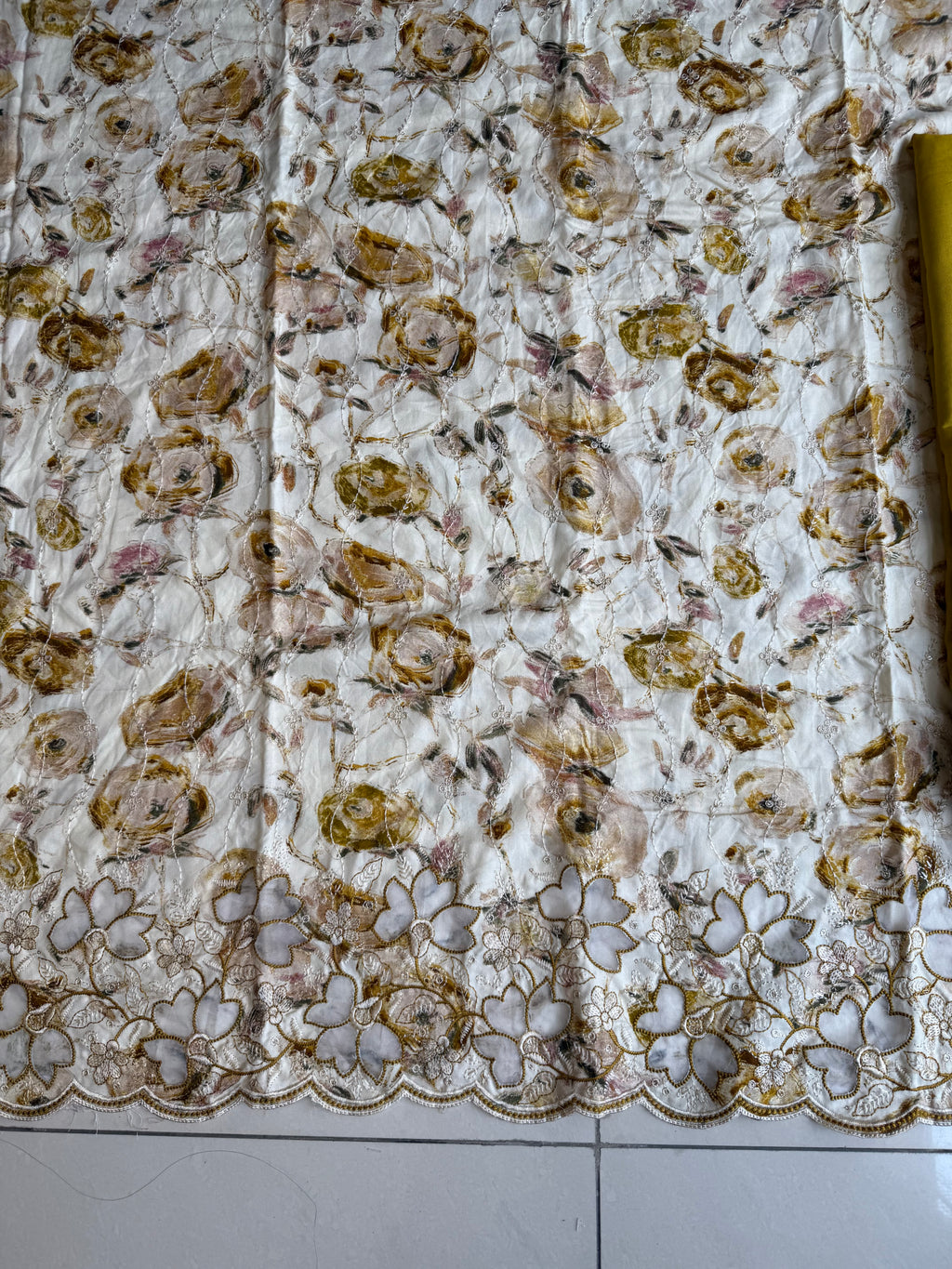 Lameesa unstitched suit