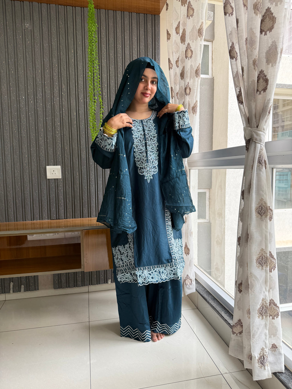 Eshal Farshi Set