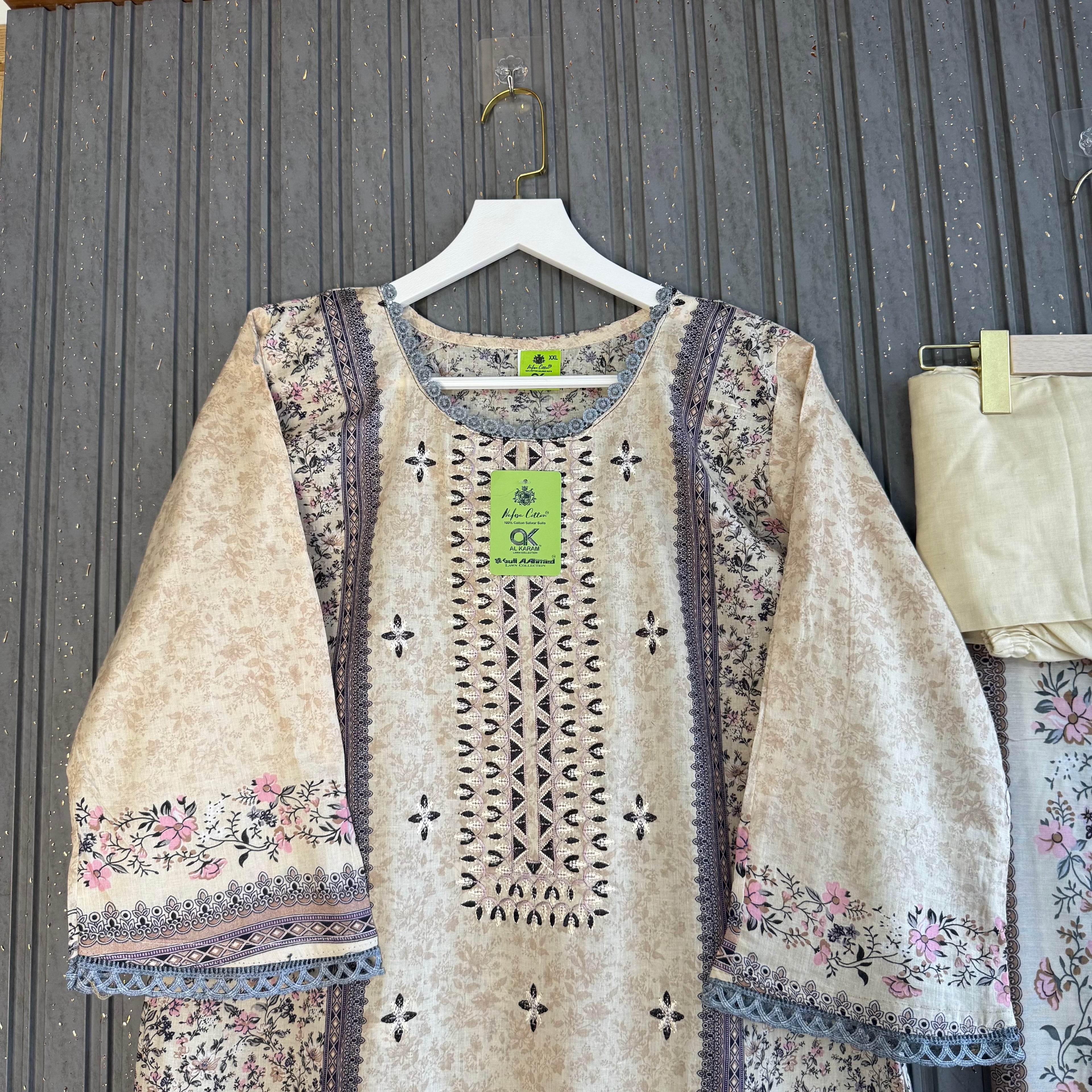 Muneeza Pakistani cotton lawn
