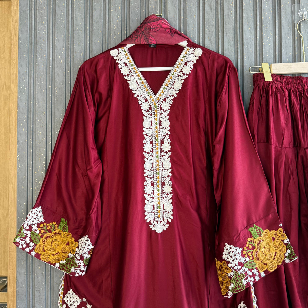 Dananeer Farshi Salwar Set