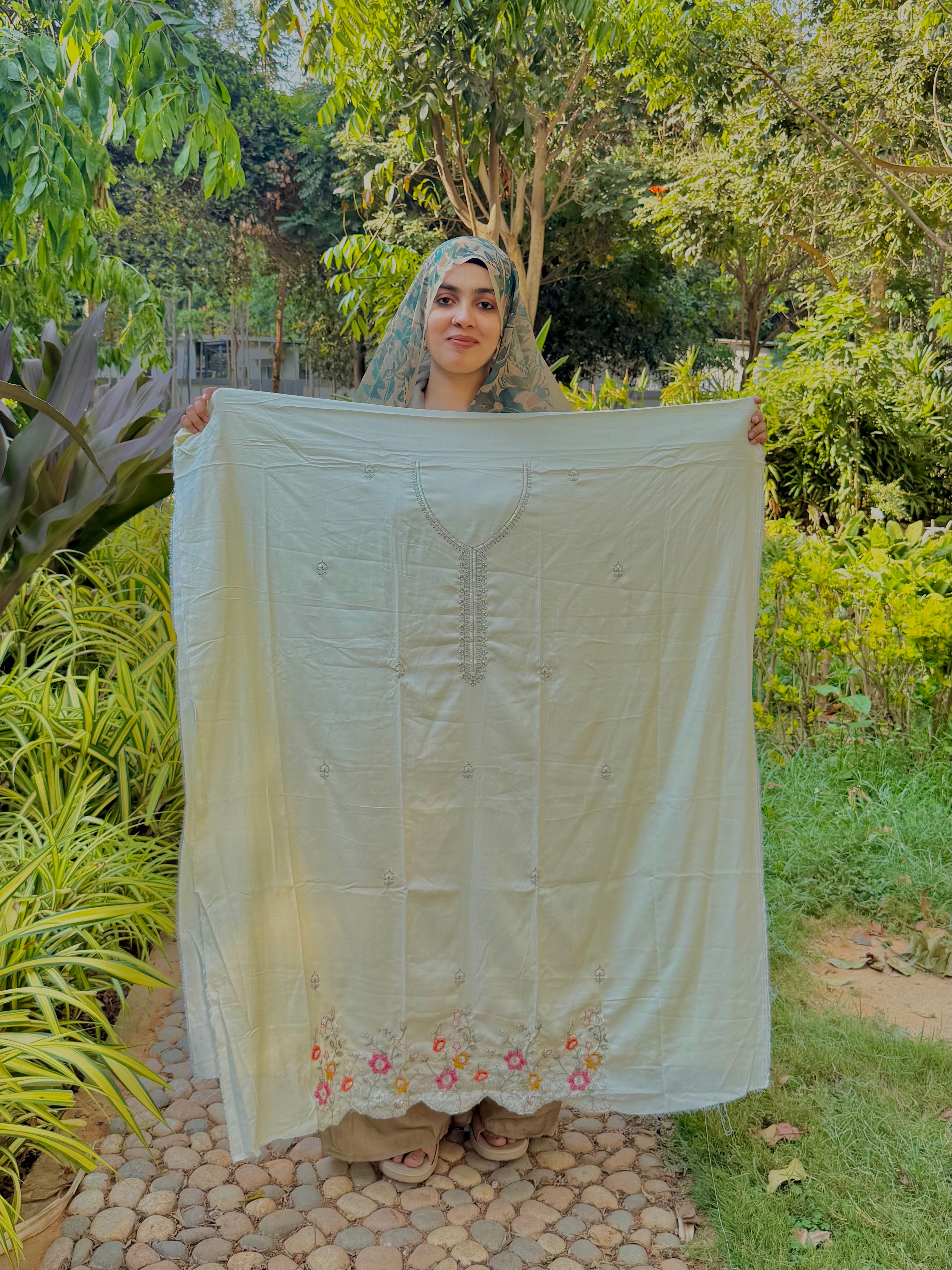 Rimshaara Premium Rayon Unstitched Suit