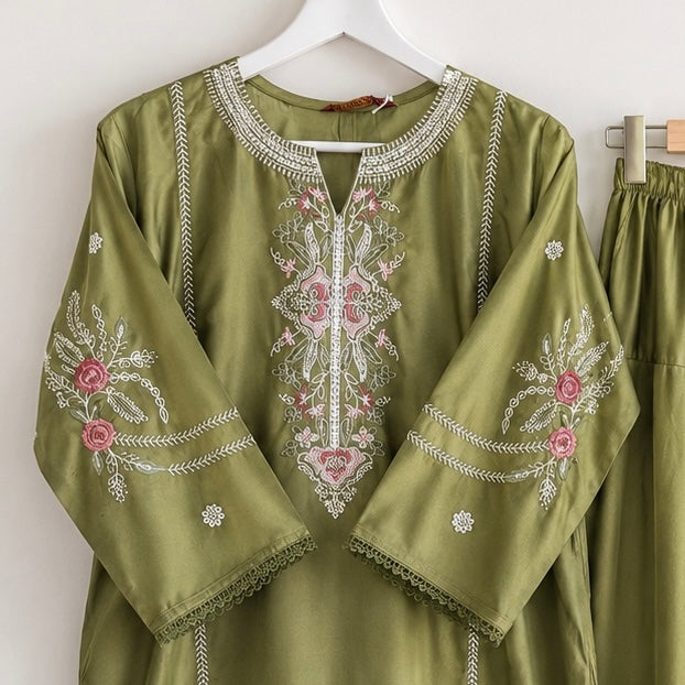 Safiya Firdaus Pakistani suit