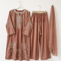 Maryam Hiba Pakistani suit