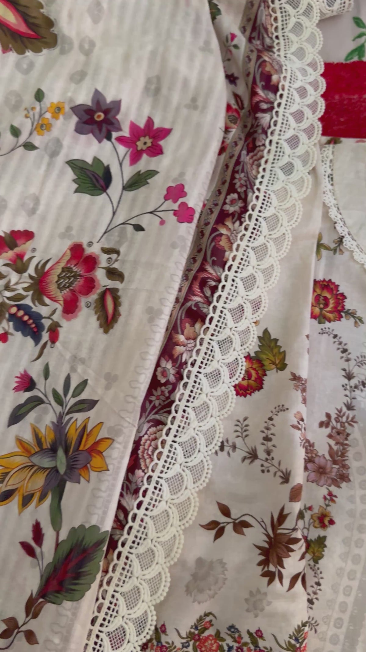 Maliha kashaf  Pakistani suit