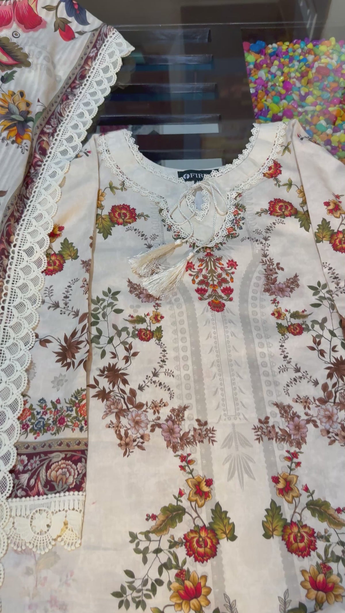 Maliha kashaf  Pakistani suit