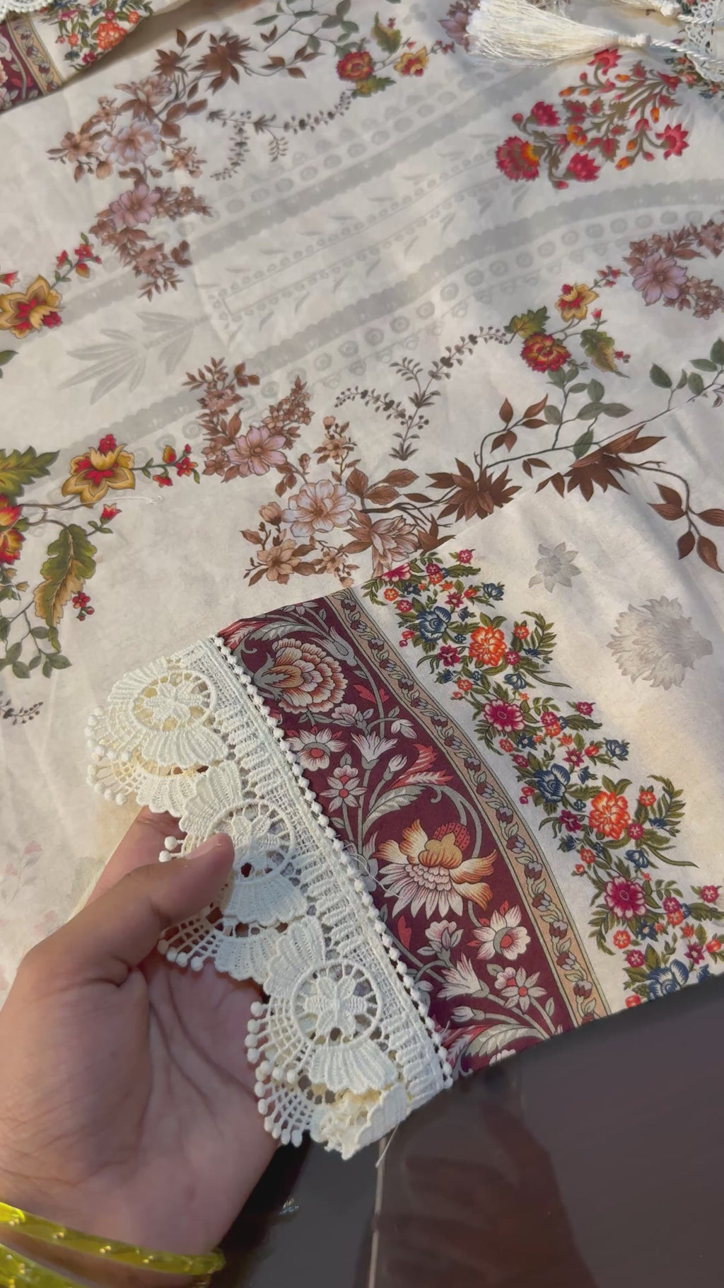 Maliha kashaf  Pakistani suit