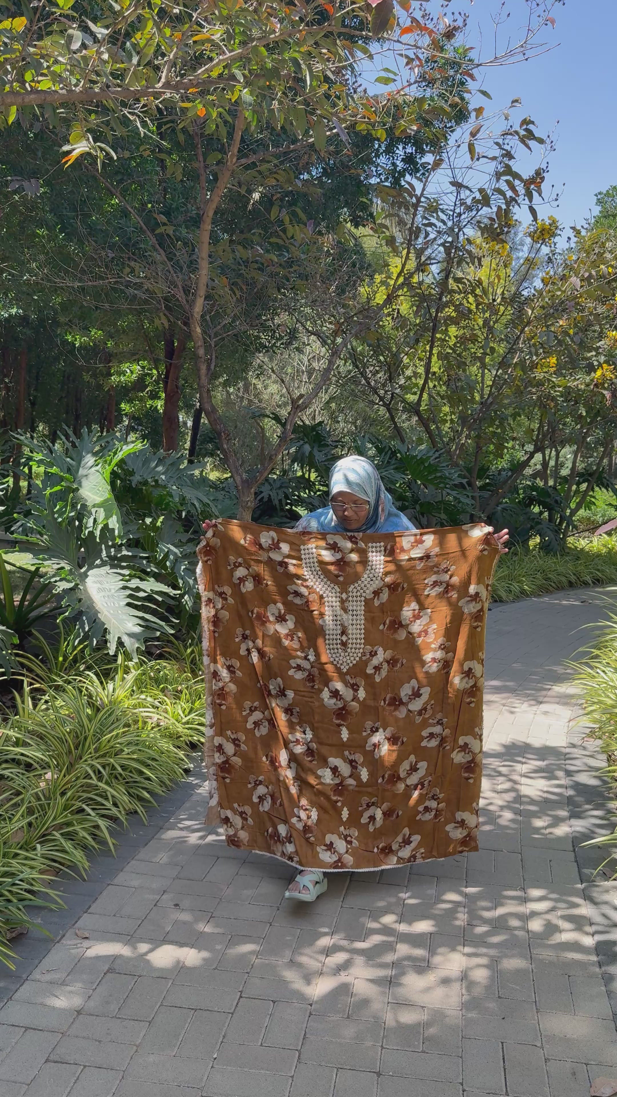 Mehrzaad Royale – Unstitched Ramzan Dress